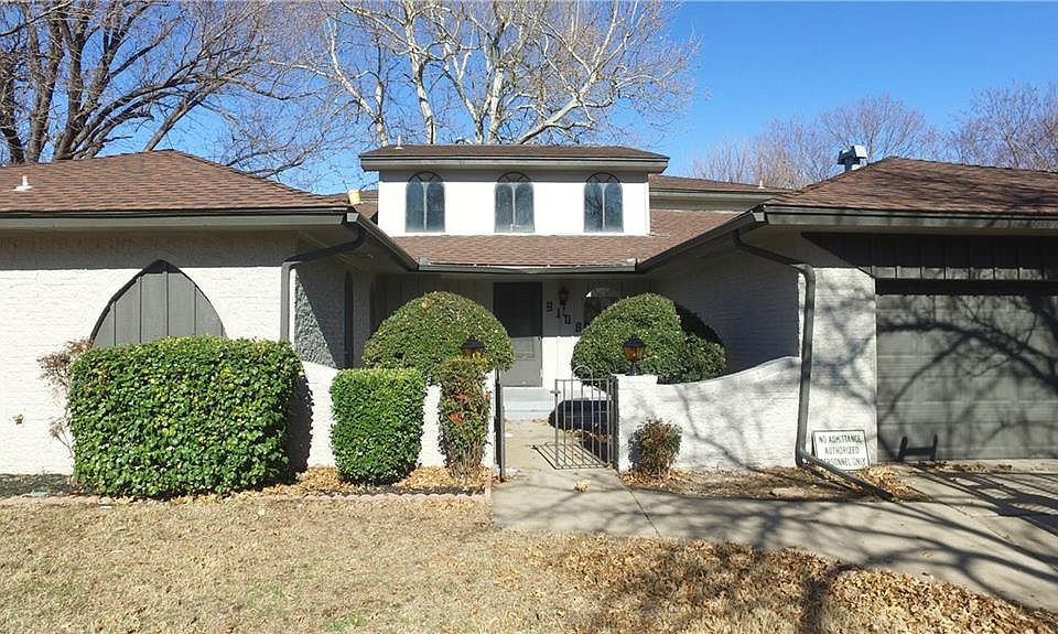 9108 Whitehall Ct, Oklahoma City, OK 73132